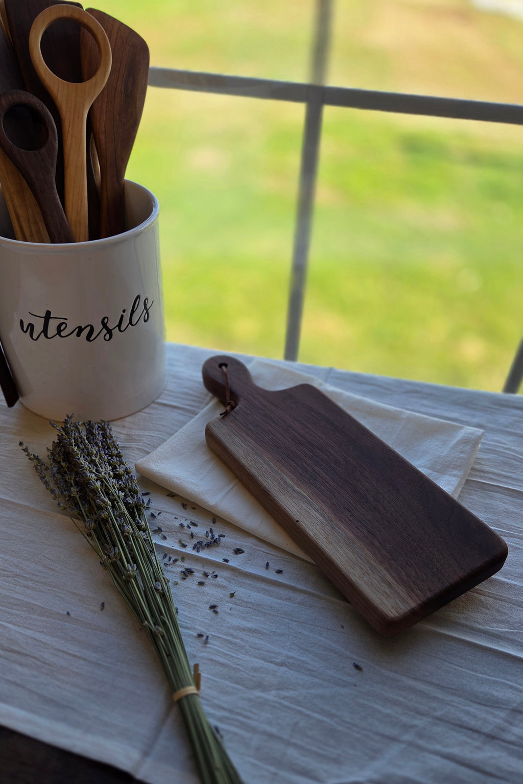 4 1/2 x 9 Cutting Board
