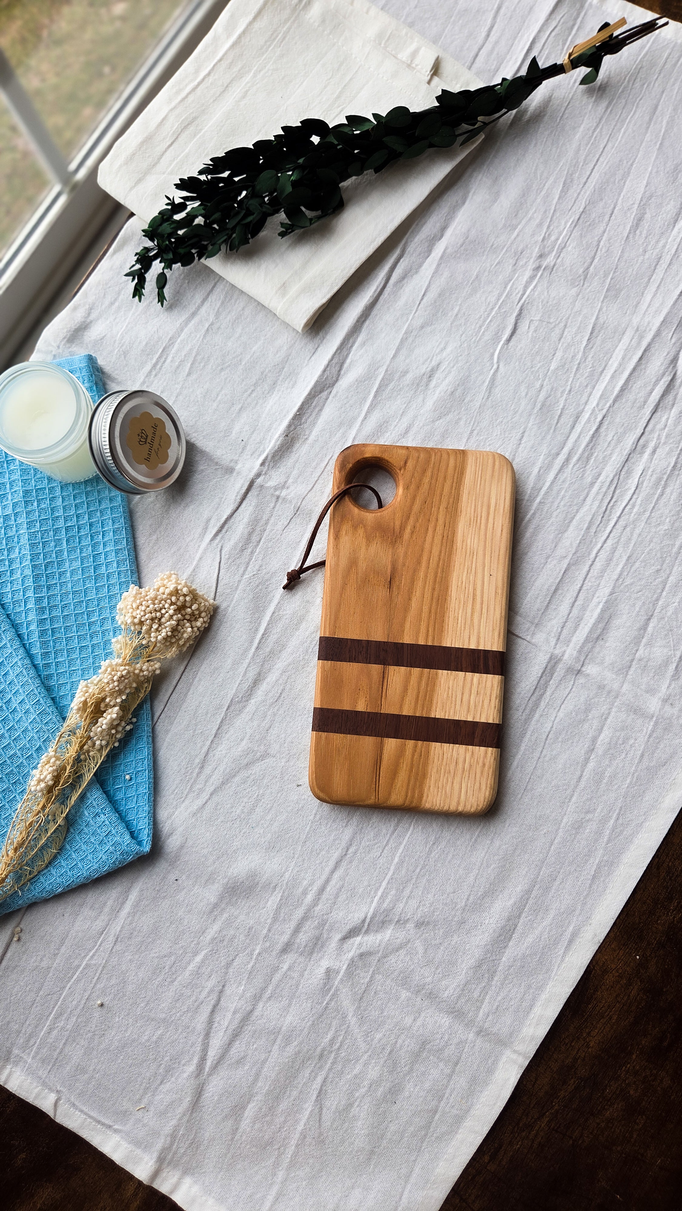 EXCLUSIVE Cutting Board