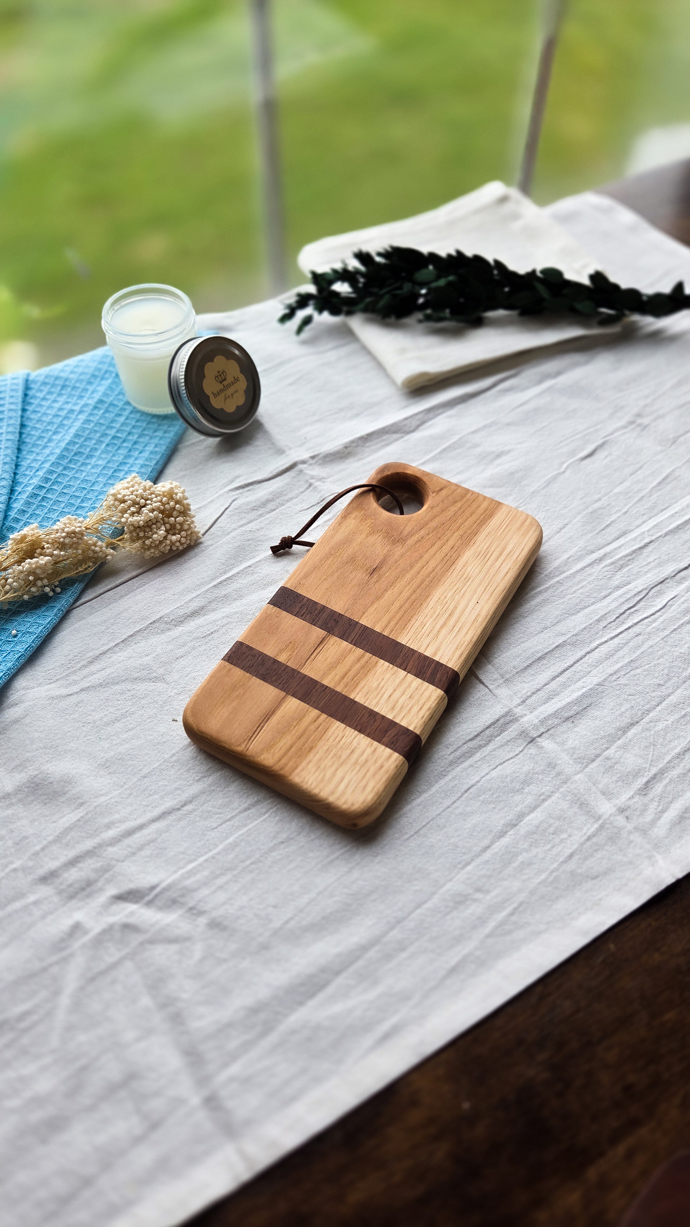 EXCLUSIVE Cutting Board