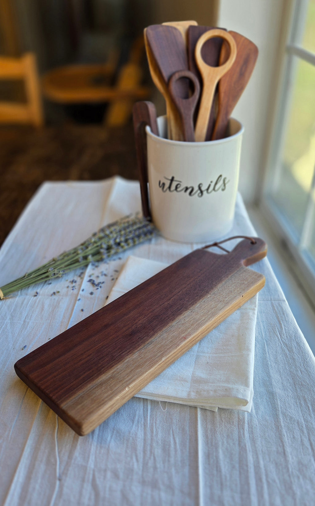 EXCLUSIVE 4 1/2" x 12" Cutting Board